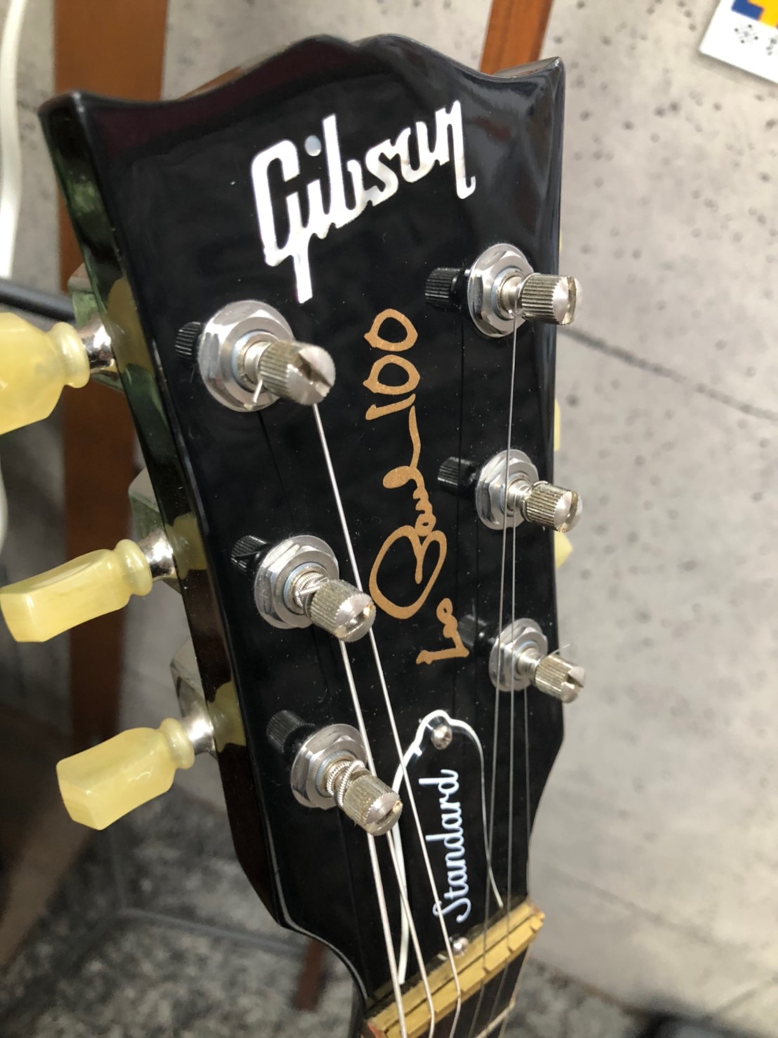 楽器】こんなの買取りました！(｀・ω・´)ゞ※強化買取中※《Gibson Les