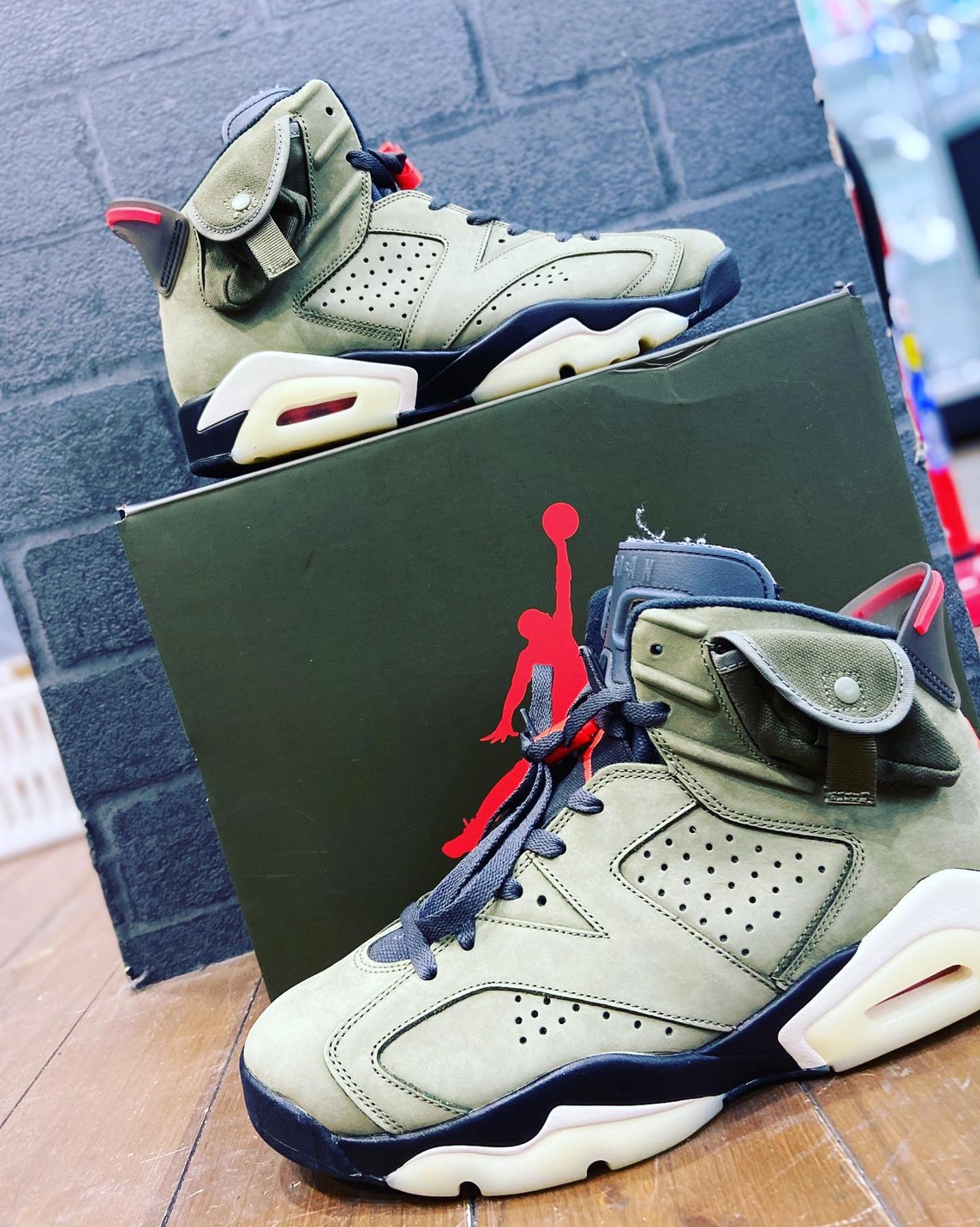 中古 Travis Scott × NIKE AIR JORDAN 6