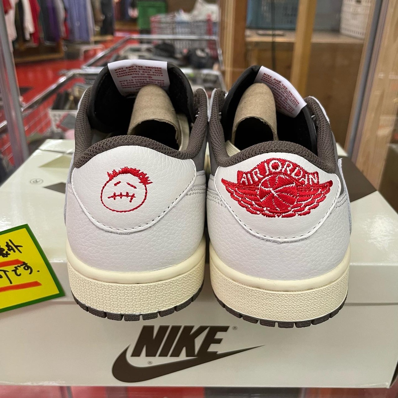 四日市日永店】[古着]入荷情報です！◇TRAVIS SCOTT×NIKE AIR JORDAN 1