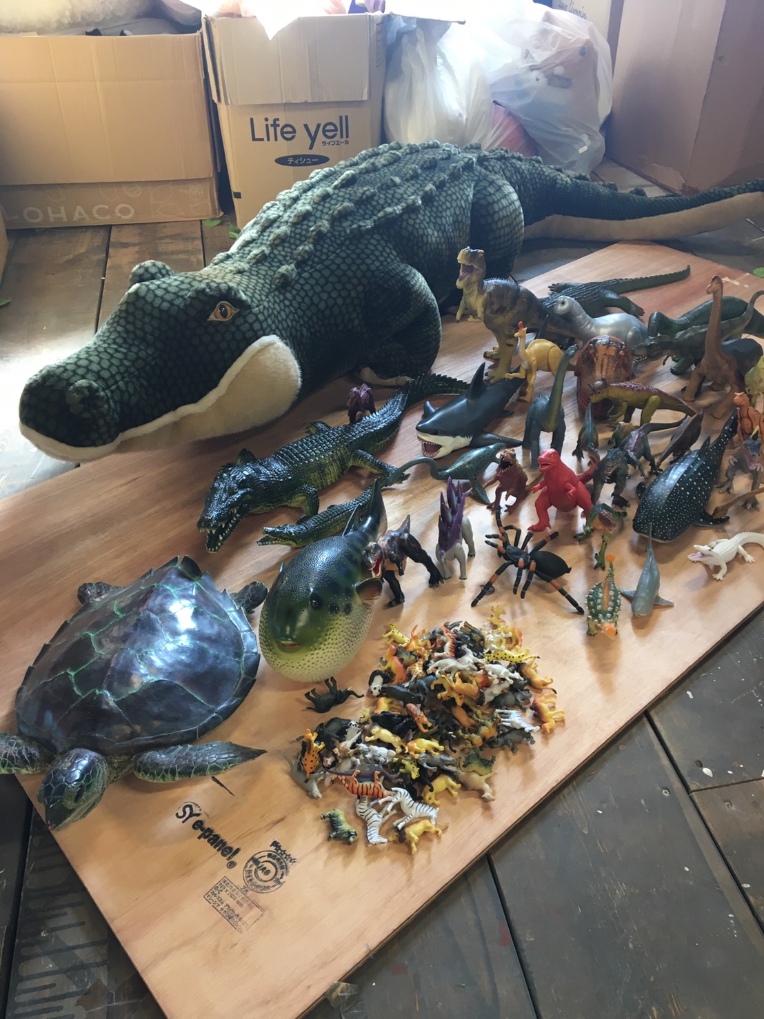 おもちゃ 1 6 買取商品のご紹介です 動物 恐竜フィギュア をたくさんお持ちいただきました ありがとうございます 万代書店 高崎店