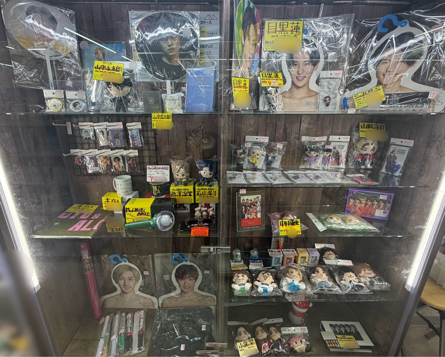 □M!LK、ミセス、SnowManなど人気アイドル、アーティスト各種グッズ